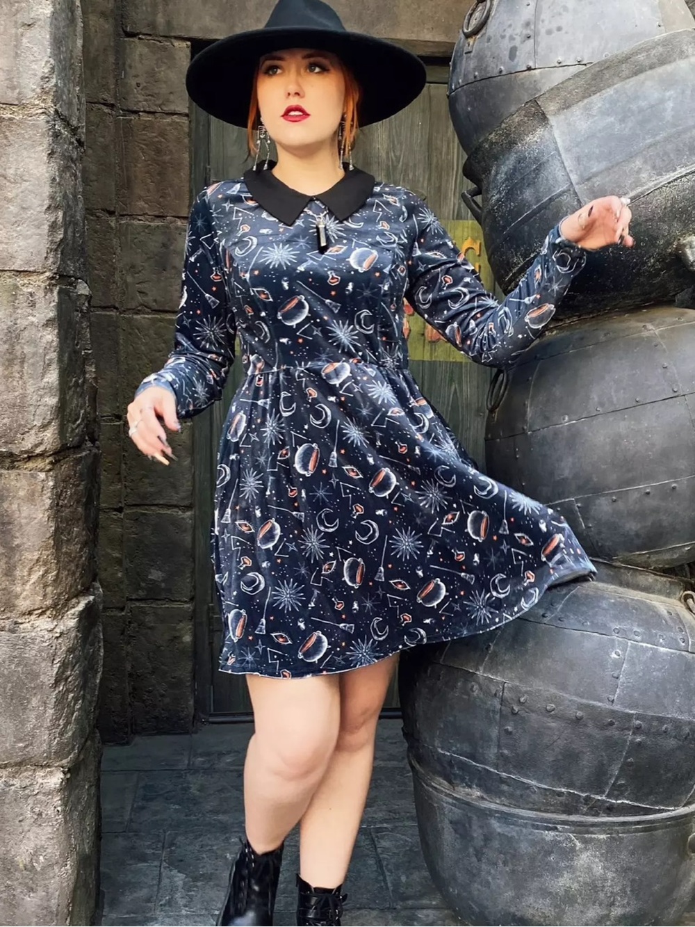 Disney Hocus Pocus Symbols Collar Dress NWT 3 XL /